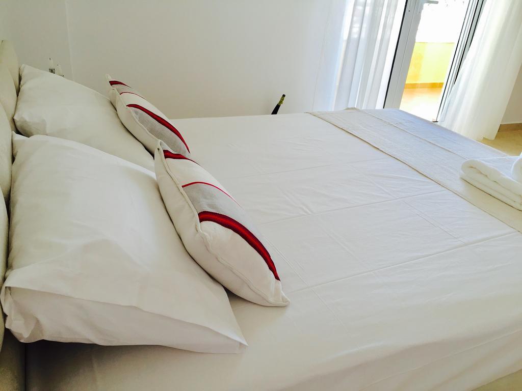 Sea And Sun Apartments Sarandë Kamer foto