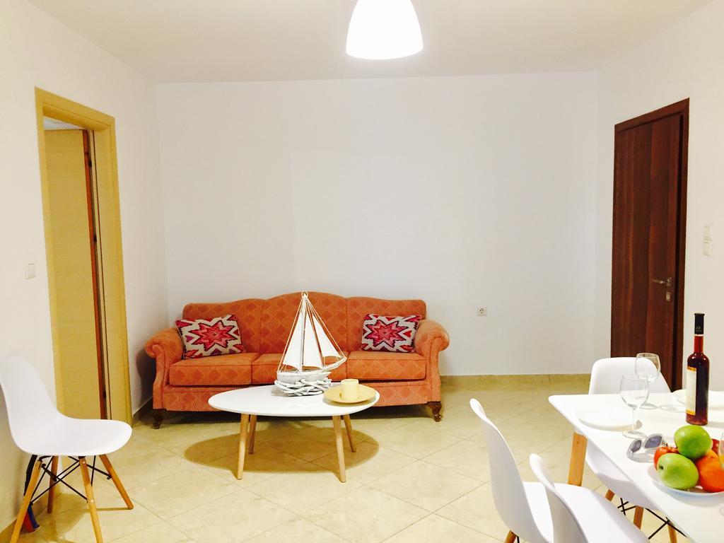 Sea And Sun Apartments Sarandë Kamer foto