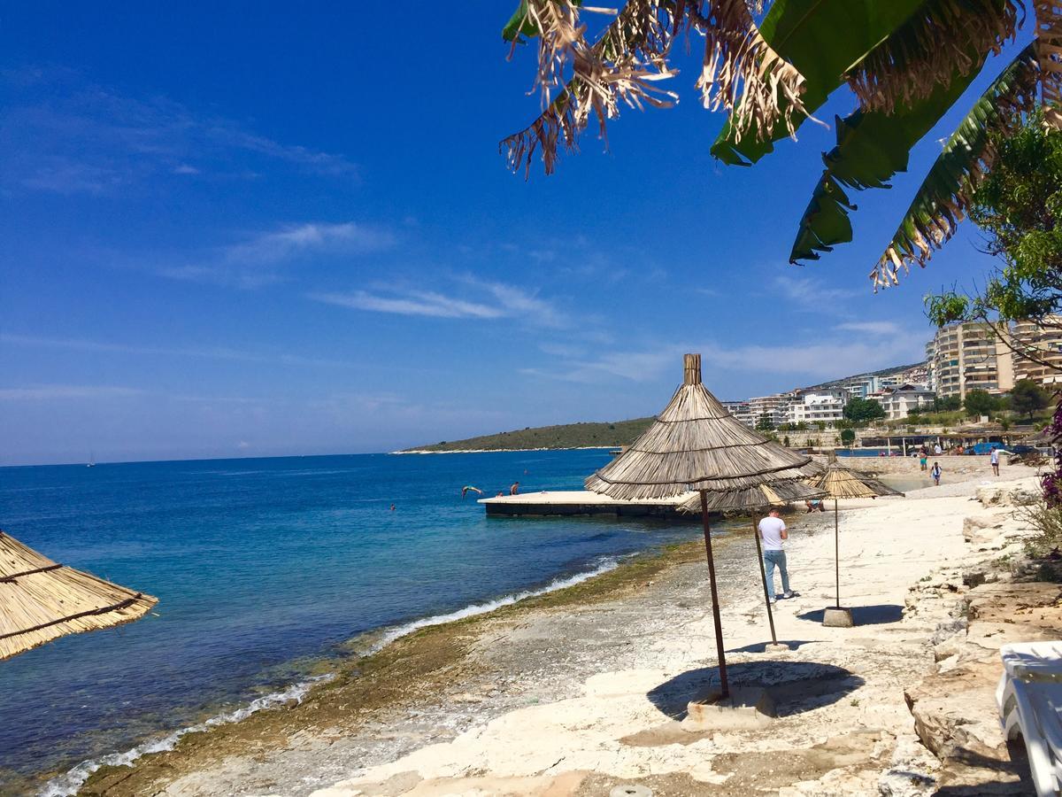 Sea And Sun Apartments Sarandë Buitenkant foto